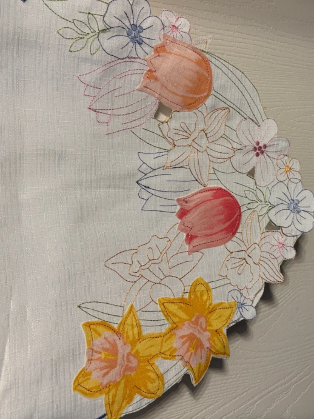 White Scalloped Floral Embroidered Table Runner with Blue Trim
